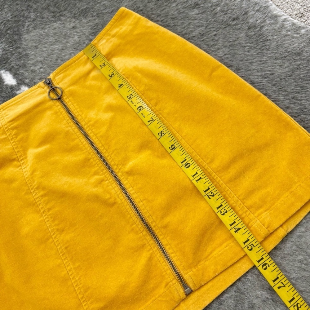 F21 Zipper Front Mustard Velvet Mini Skirt Medium - Picture 8 of 10